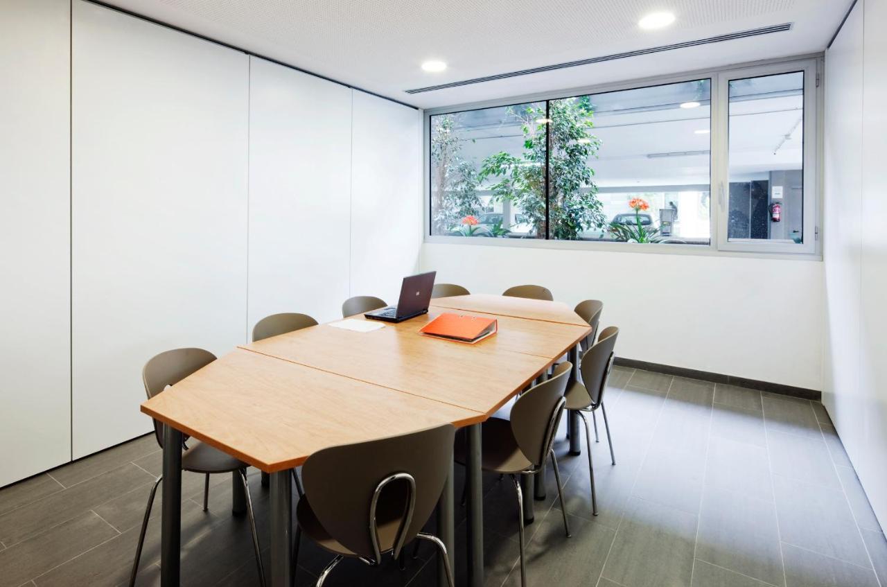Residencia Universitaria Sarria Apartment Barcelona Exterior photo