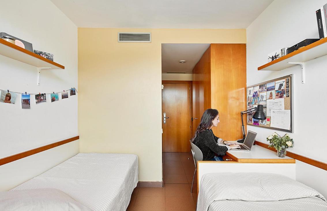 Residencia Universitaria Sarria Apartment Barcelona Exterior photo